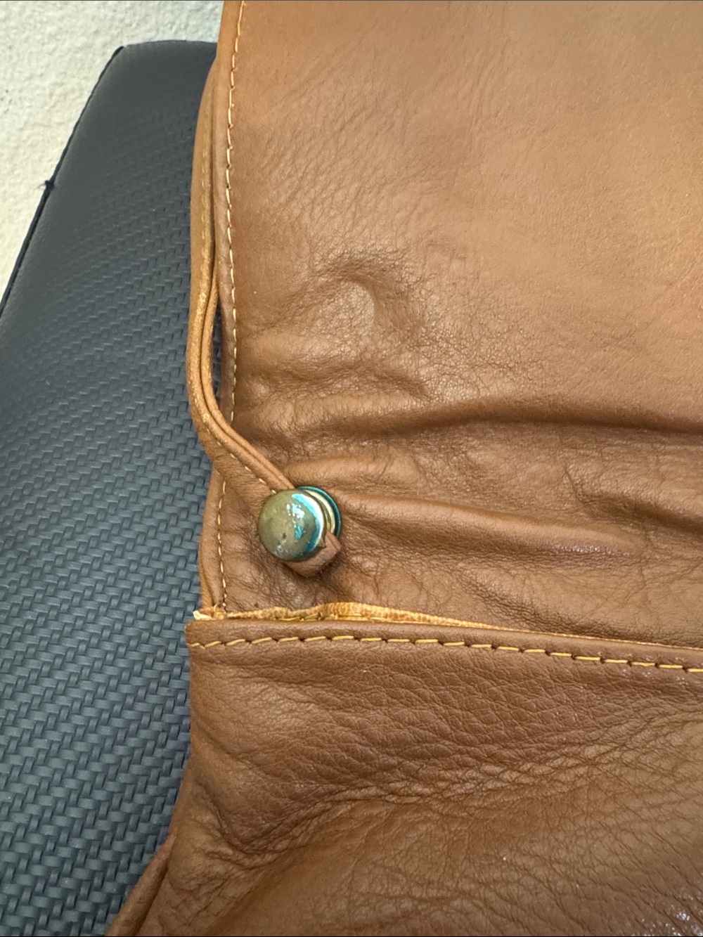 Vintage Andrew Geller Saddle Brown Leather Crossbody Bag - Picture 3 of 6